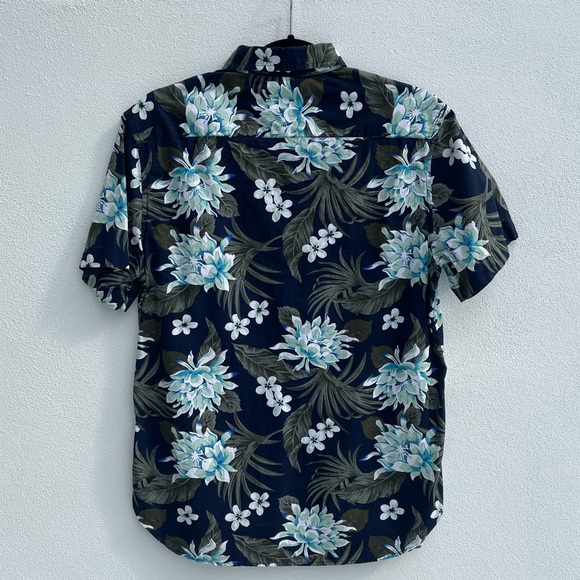 Denim & Flower Men Short Sleeve Shirt - Picture 3 of 8